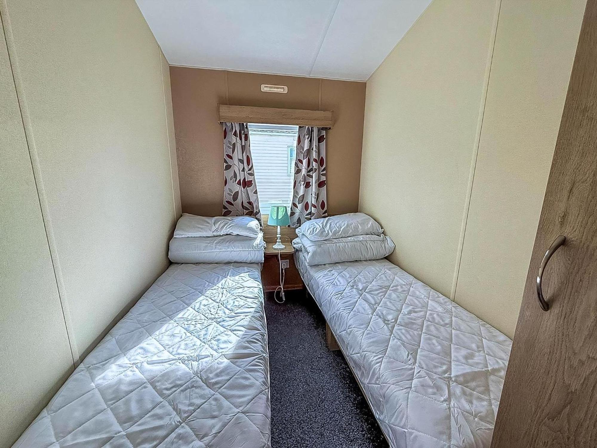 Lovely 6 Berth Caravan At Sunnydale Holiday Park Ref 35375S Louth  Eksteriør billede