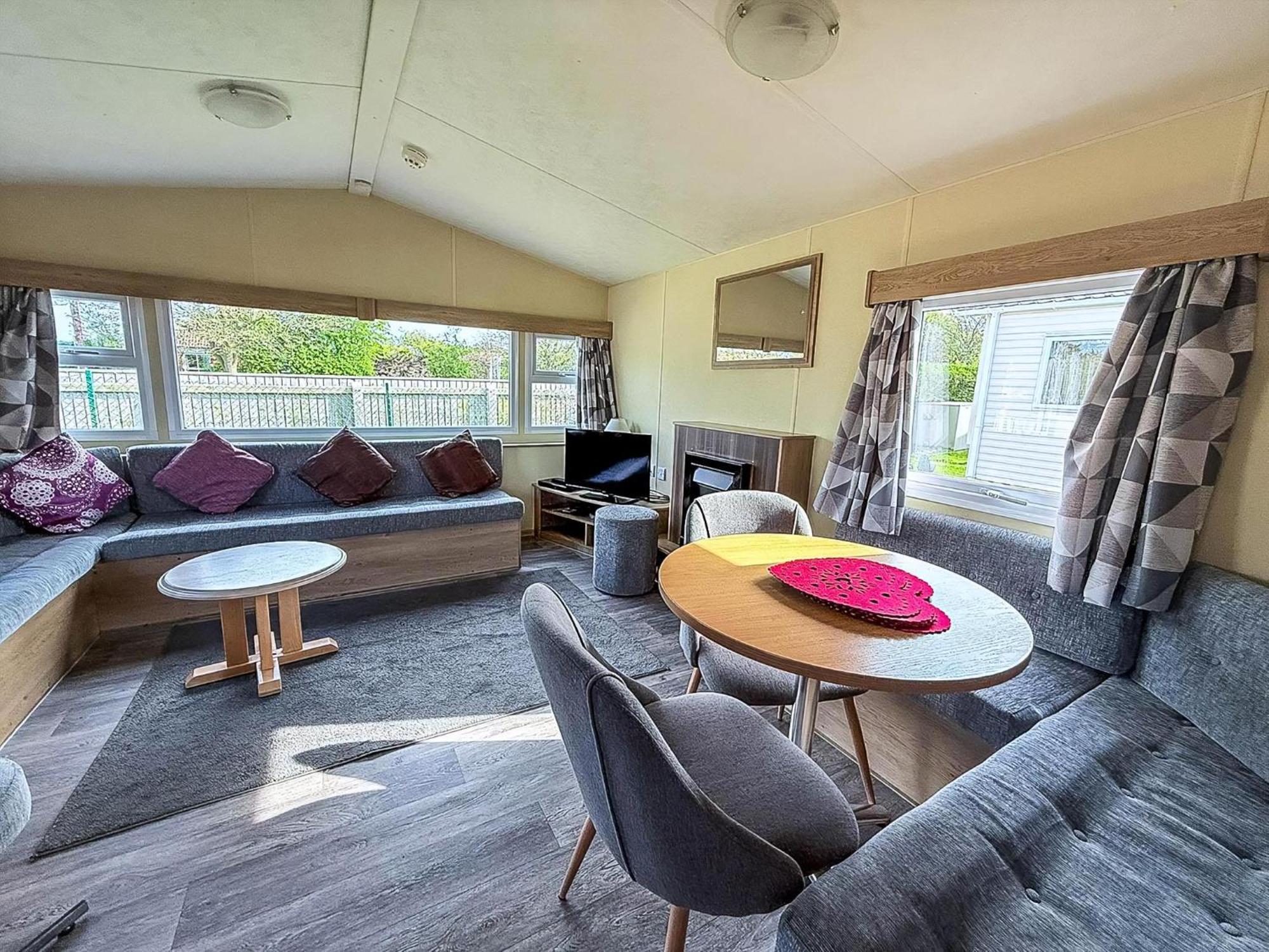 Lovely 6 Berth Caravan At Sunnydale Holiday Park Ref 35375S Louth  Eksteriør billede